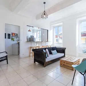 bright-apartment-old-town.fr-provencehotel.com/